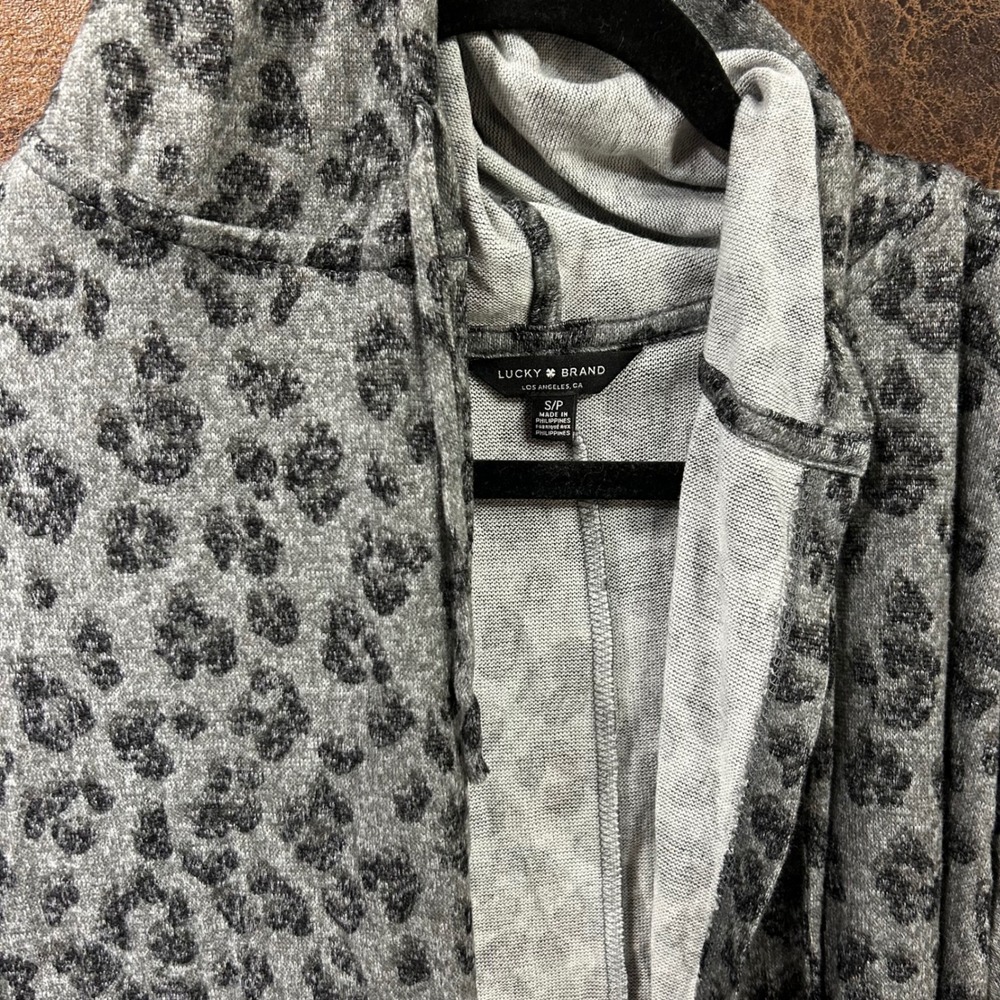 Lucky Brand Small‎ Grey S Cheetah Hooded Cardigan With Pockets